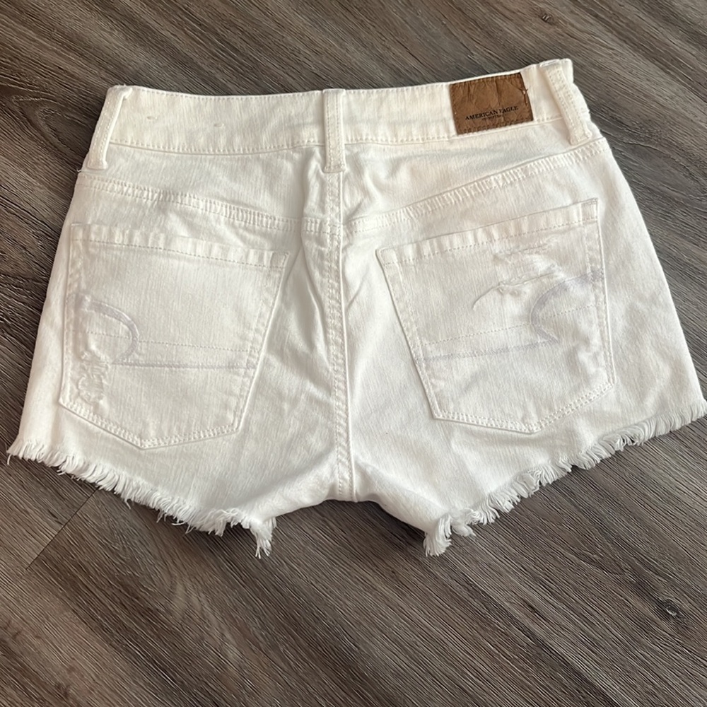Distressed White Shorts - Picture 3 of 4